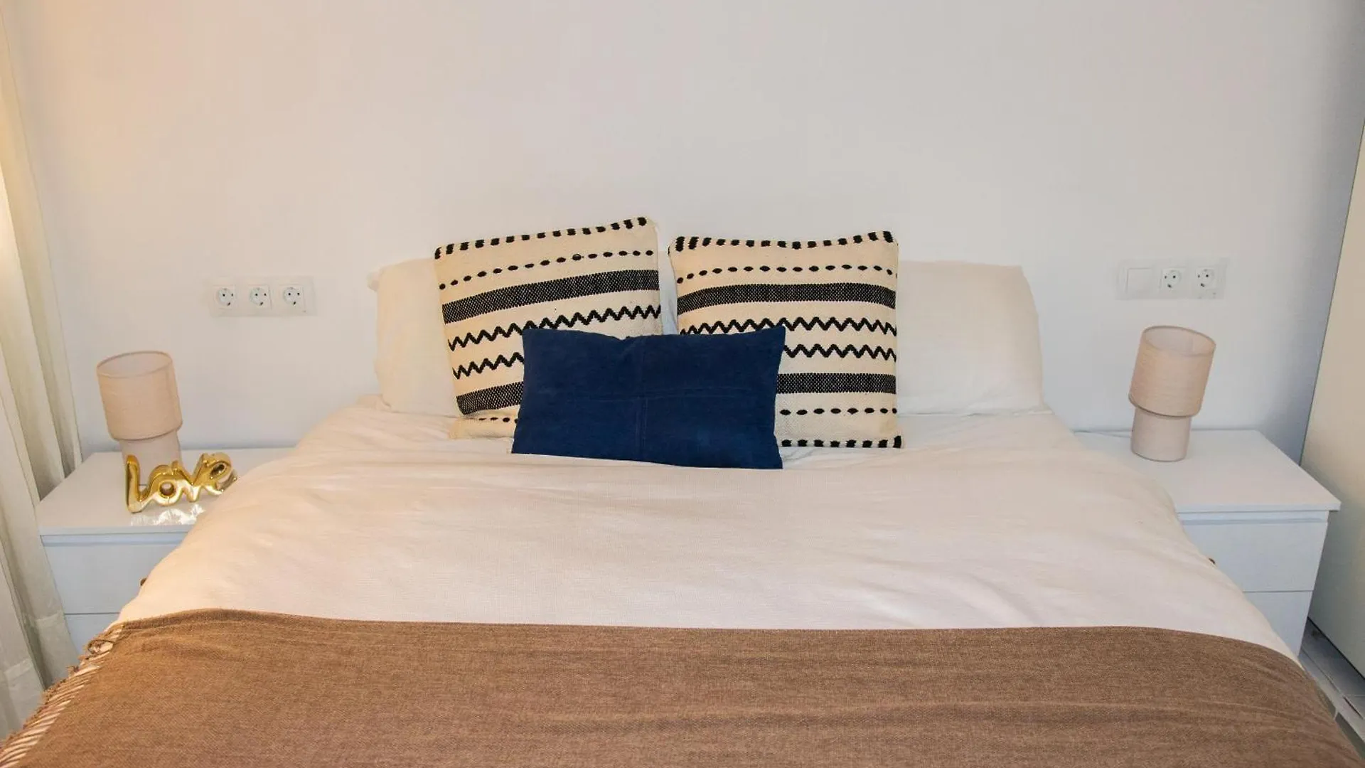 Modern Apartment Next To The Beach And Golf Course Torre de Benagalbon